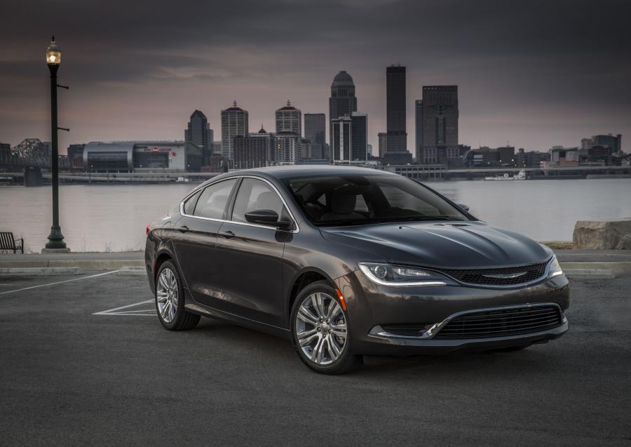  Chrysler 200 Limited (UF) 2014 года  (фото 1 из 6)